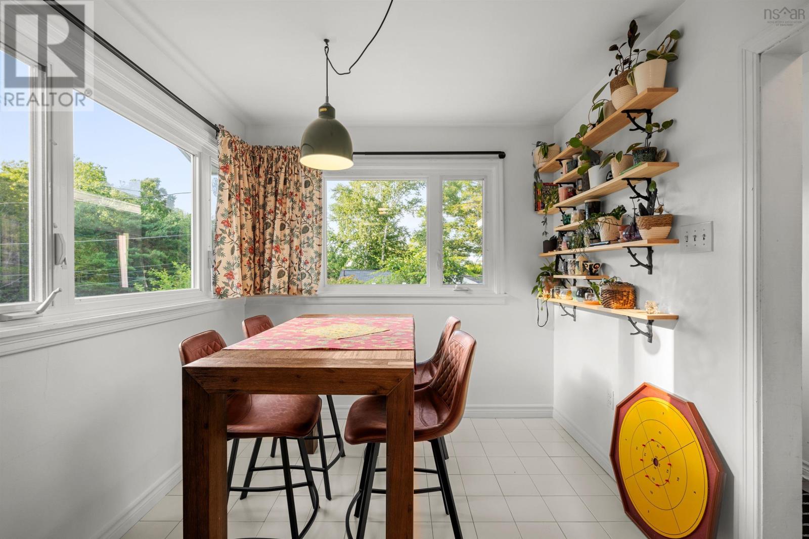 Property 12 of 17 of 24 LODGE Drive