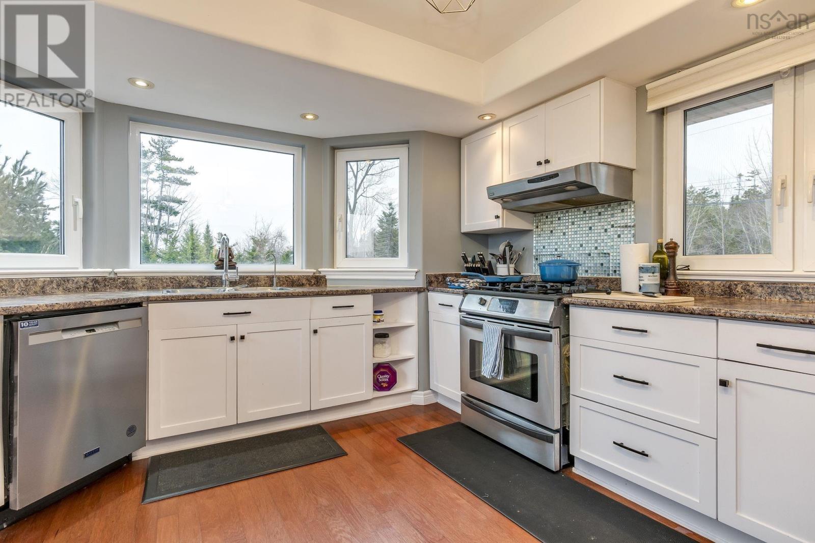 Property 10 of 50 of 31 Limestone Avenue