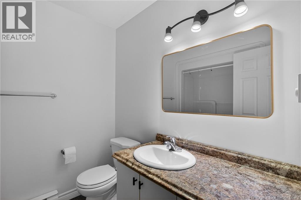 #5 380 Champlain Street - 20