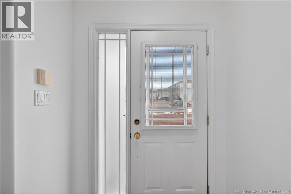#5 380 Champlain Street - 3