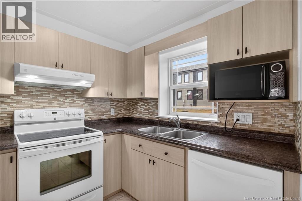 #5 380 Champlain Street - 5