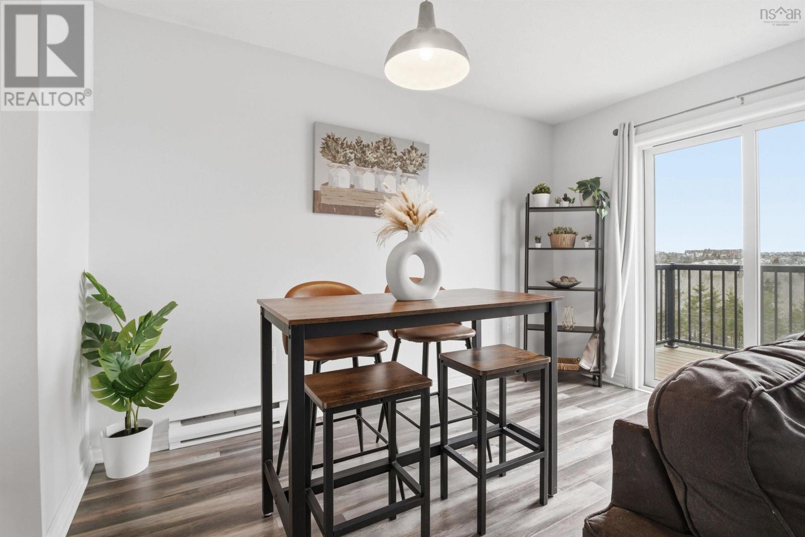 Property 25 of 25 of 215 75 Collins Grove