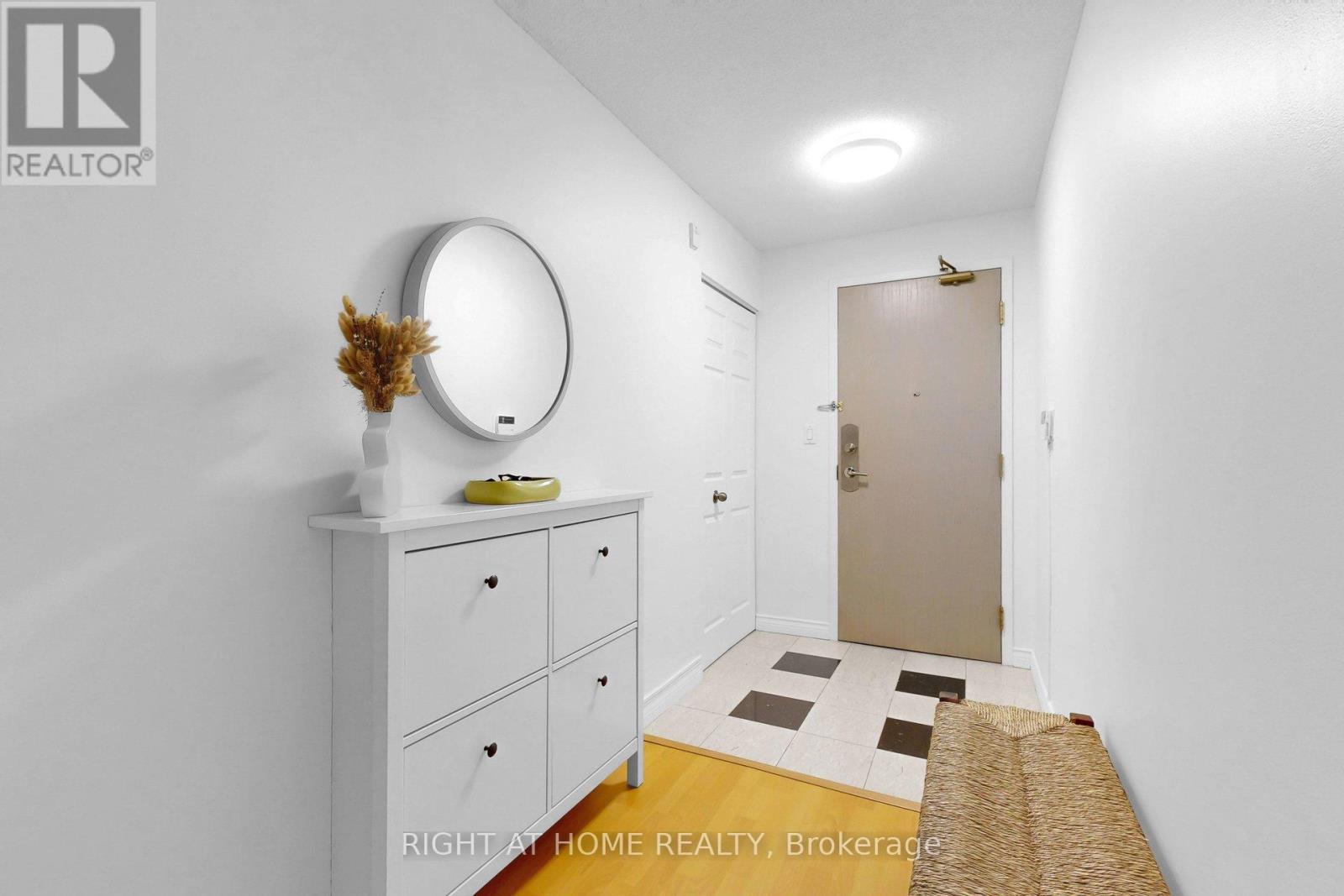 #216 2100 JOHN STREET - 7