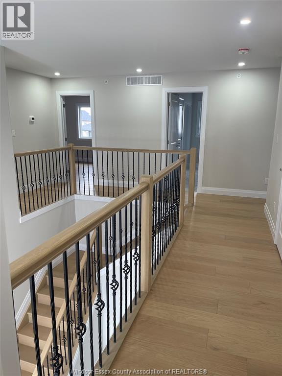 7350 GARNET CRESCENT - 4