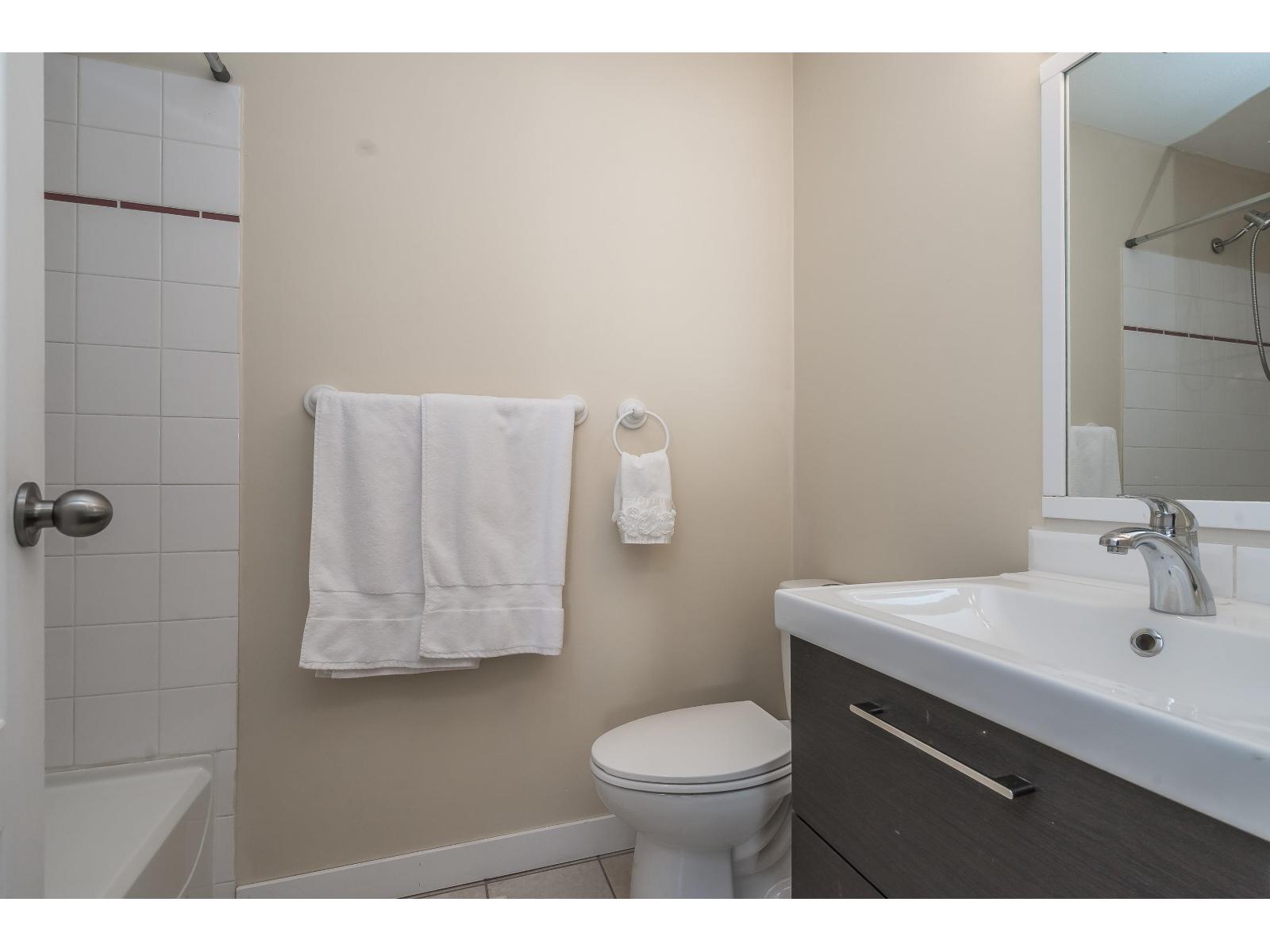 21 8863 216 STREET, Langley