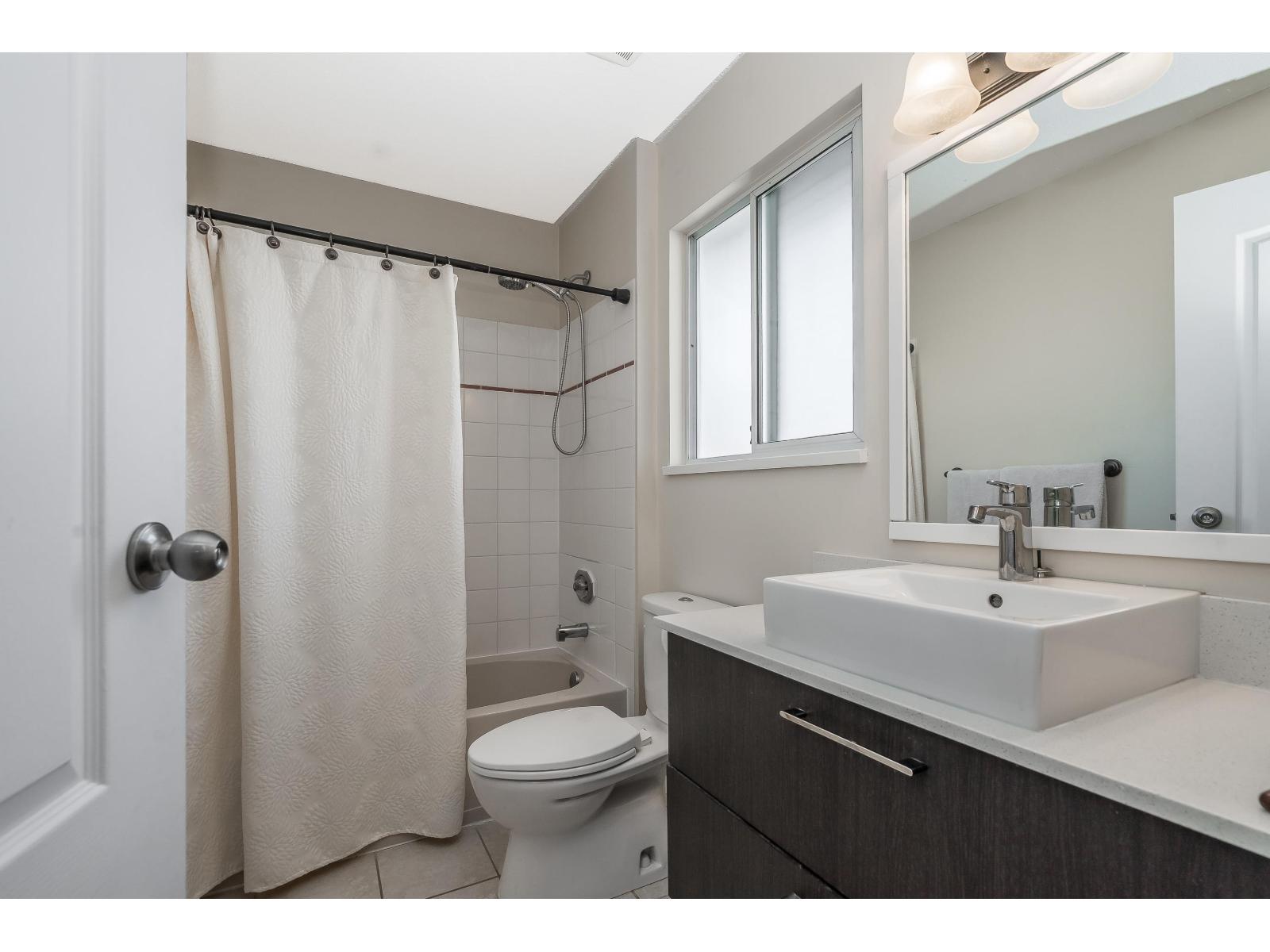 21 8863 216 STREET, Langley