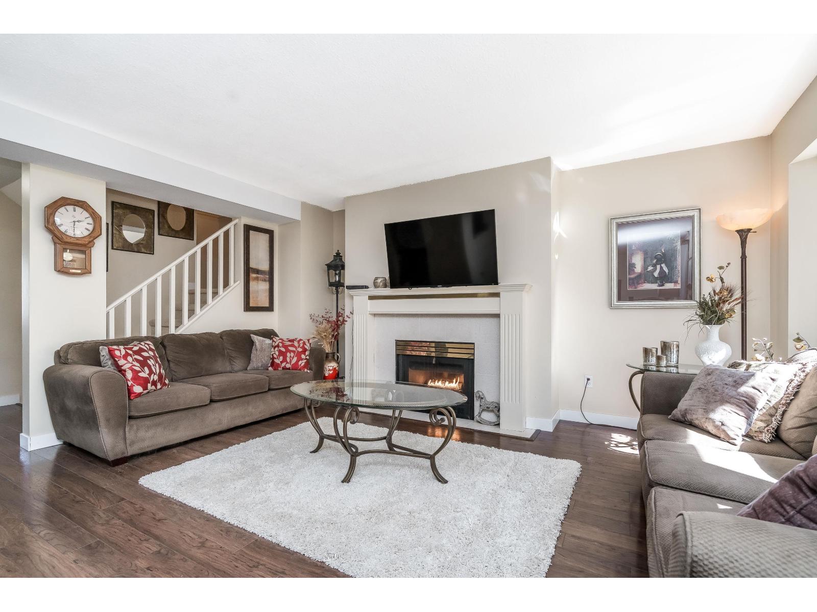 21 8863 216 STREET, Langley