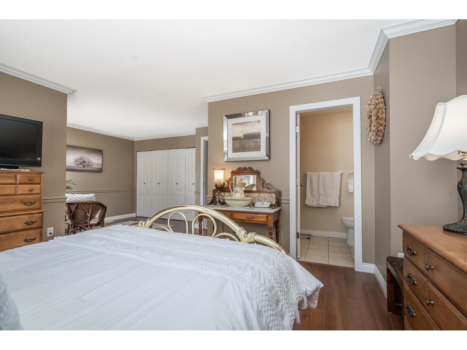 21 8863 216 STREET, Langley