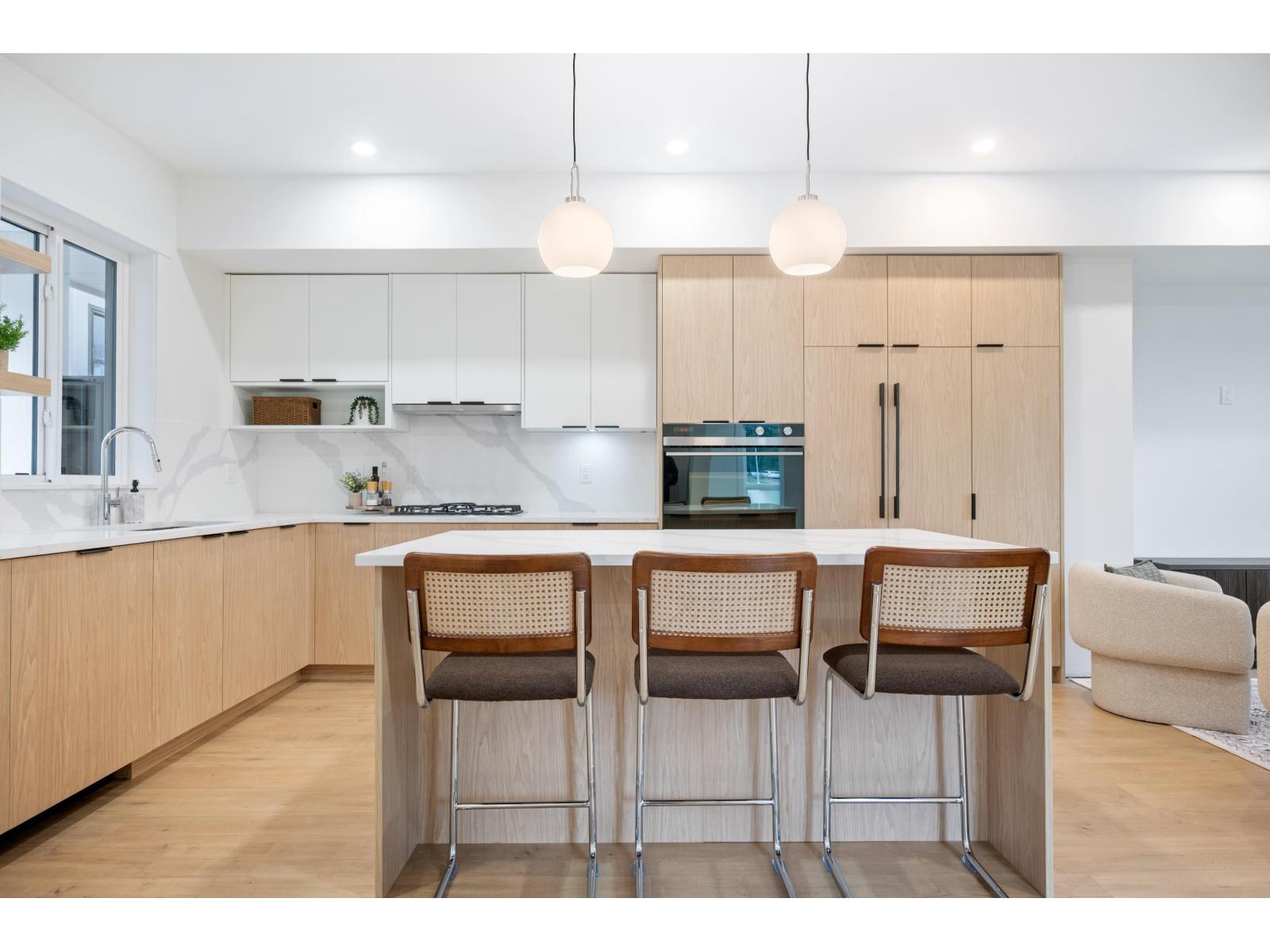 5 5993 143 STREET, Surrey