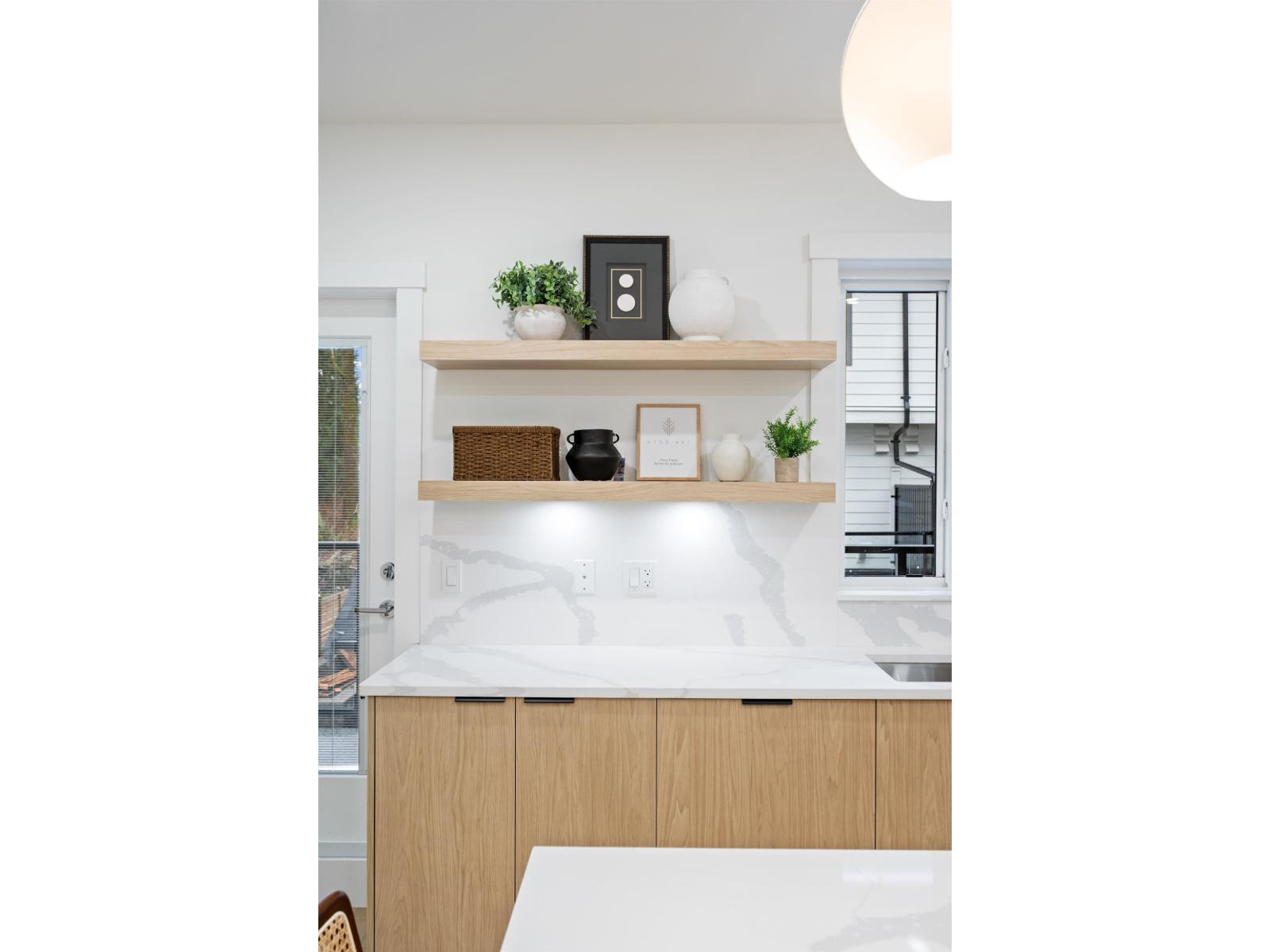 5 5993 143 STREET, Surrey