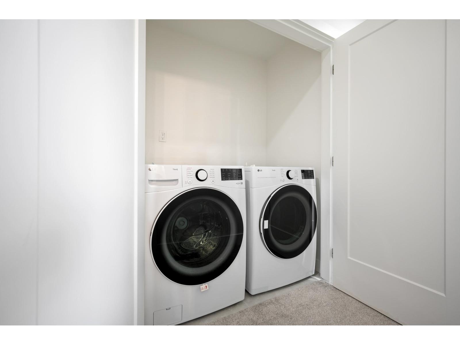 4 5993 143 STREET, Surrey