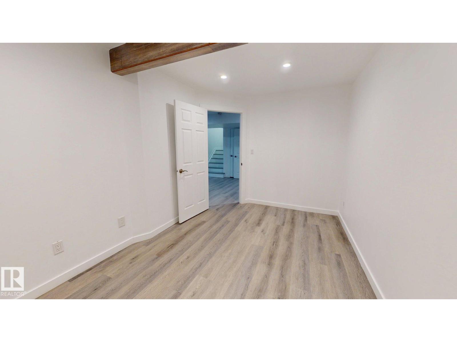 3885 GALLINGER LO NW, Edmonton