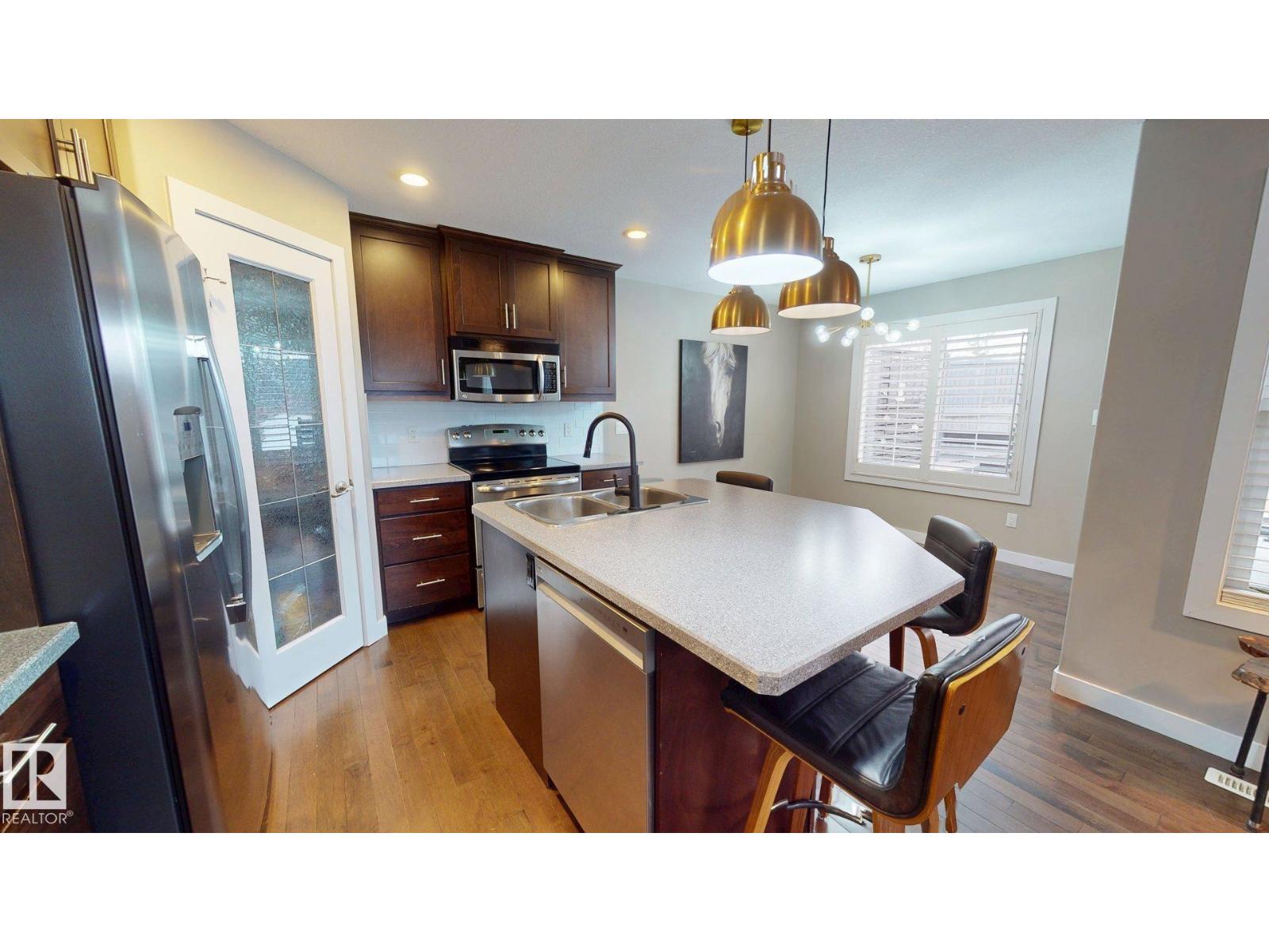 3885 GALLINGER LO NW, Edmonton