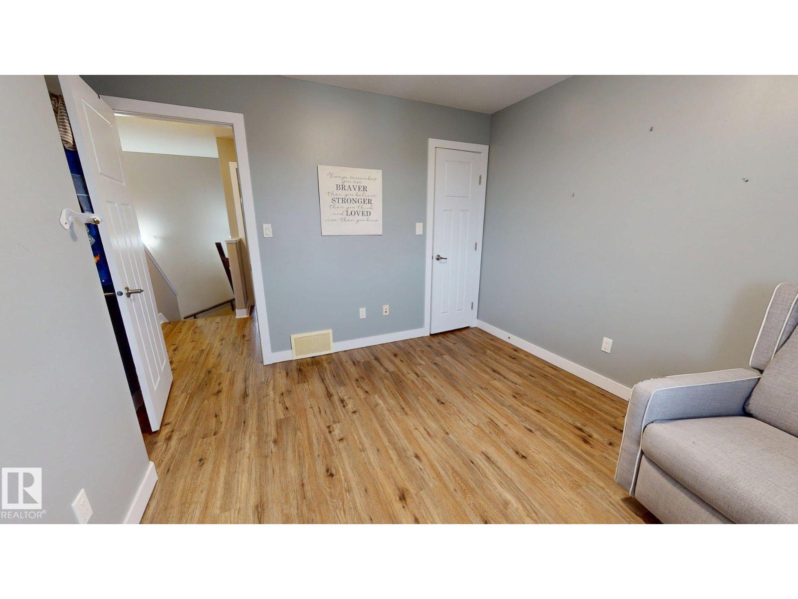 3885 GALLINGER LO NW, Edmonton