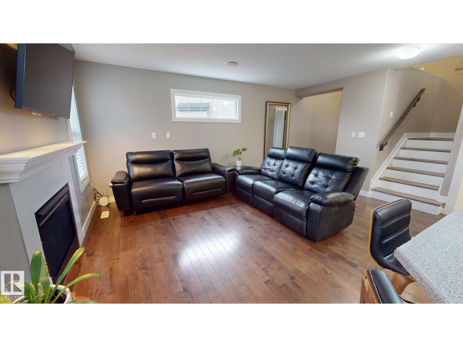 3885 GALLINGER LO NW, Edmonton