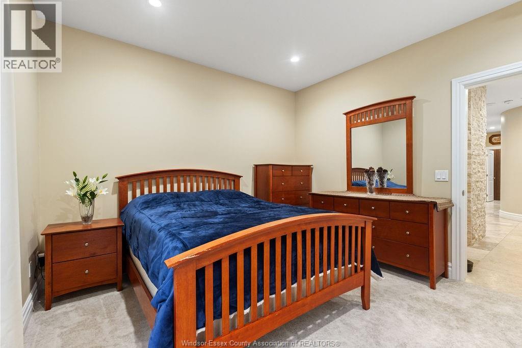 3740 DONATO DRIVE - 16