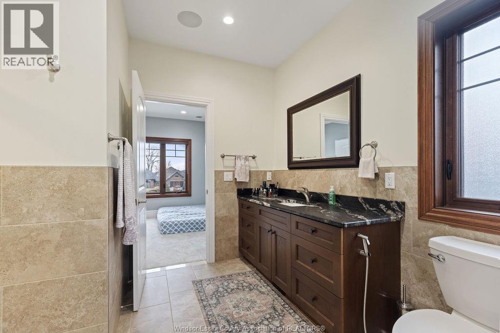 3740 DONATO DRIVE - 31