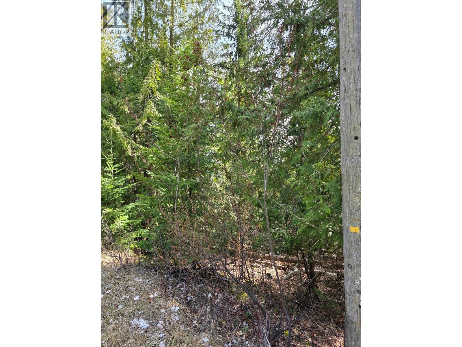 7502 ESTATE DRIVE - 8