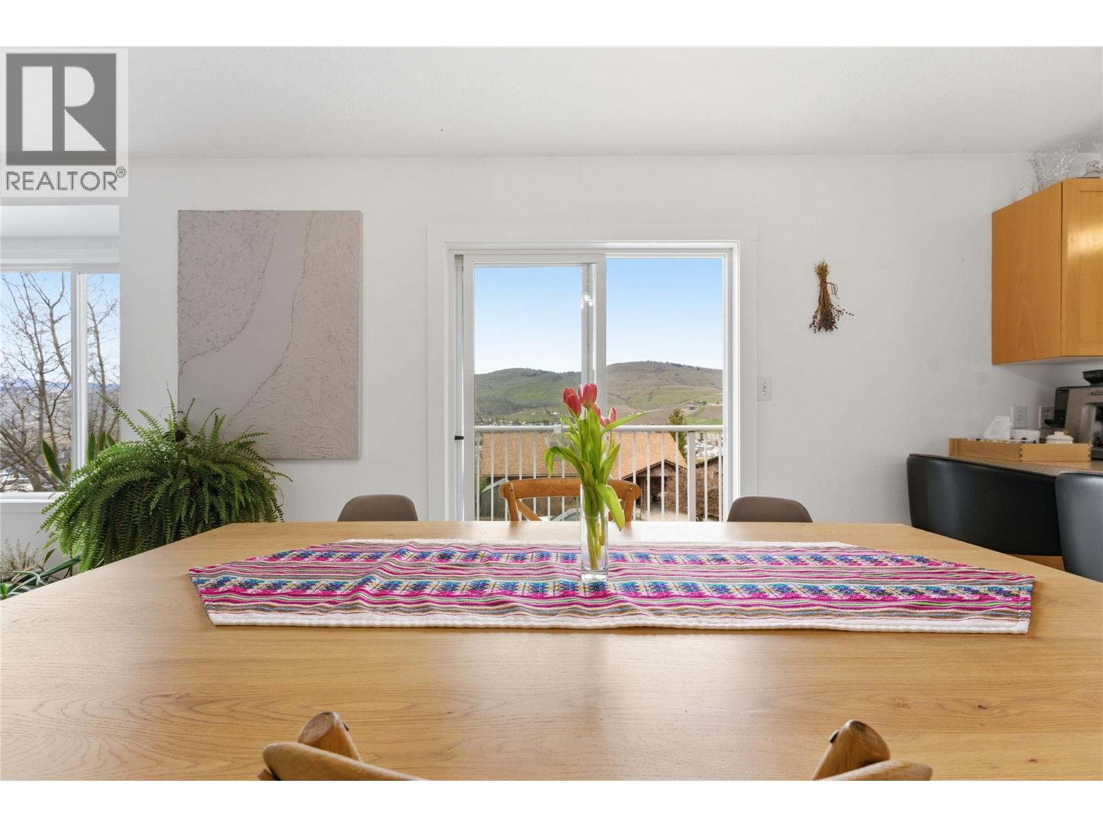 4202 15 Crescent, Vernon