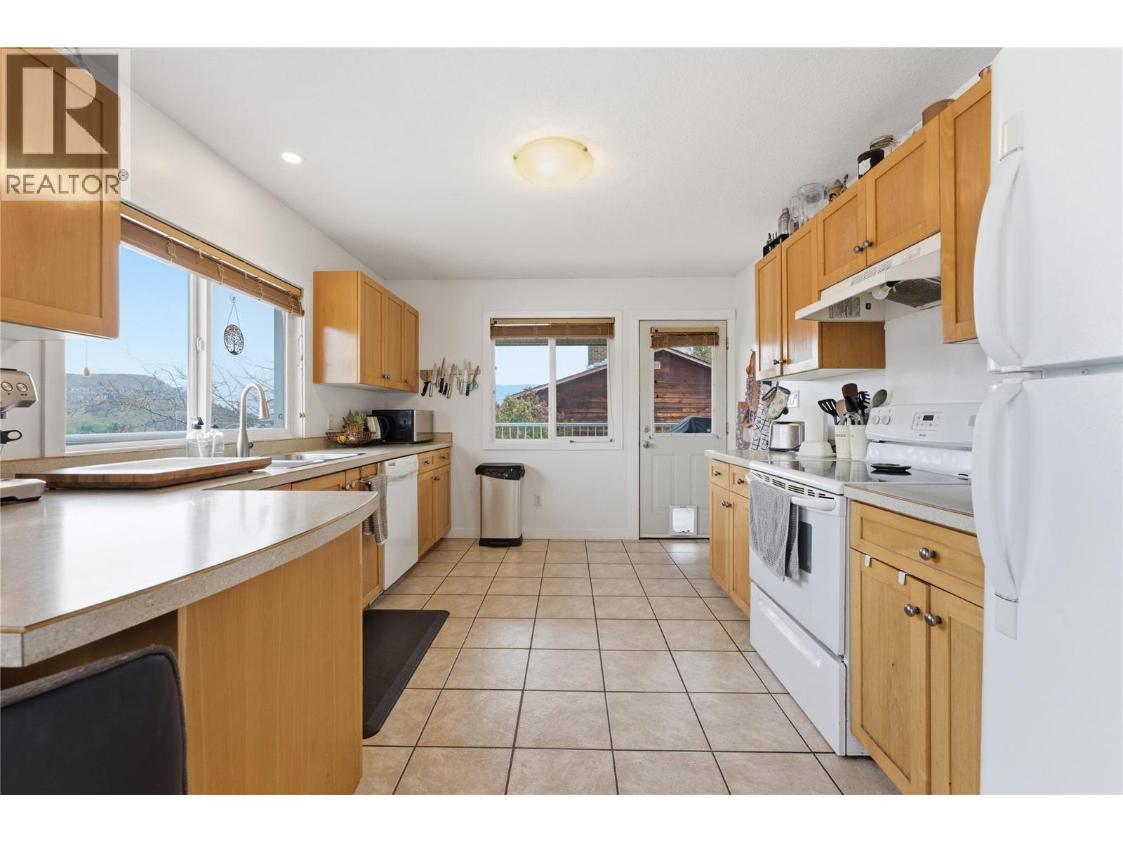 4202 15 Crescent, Vernon