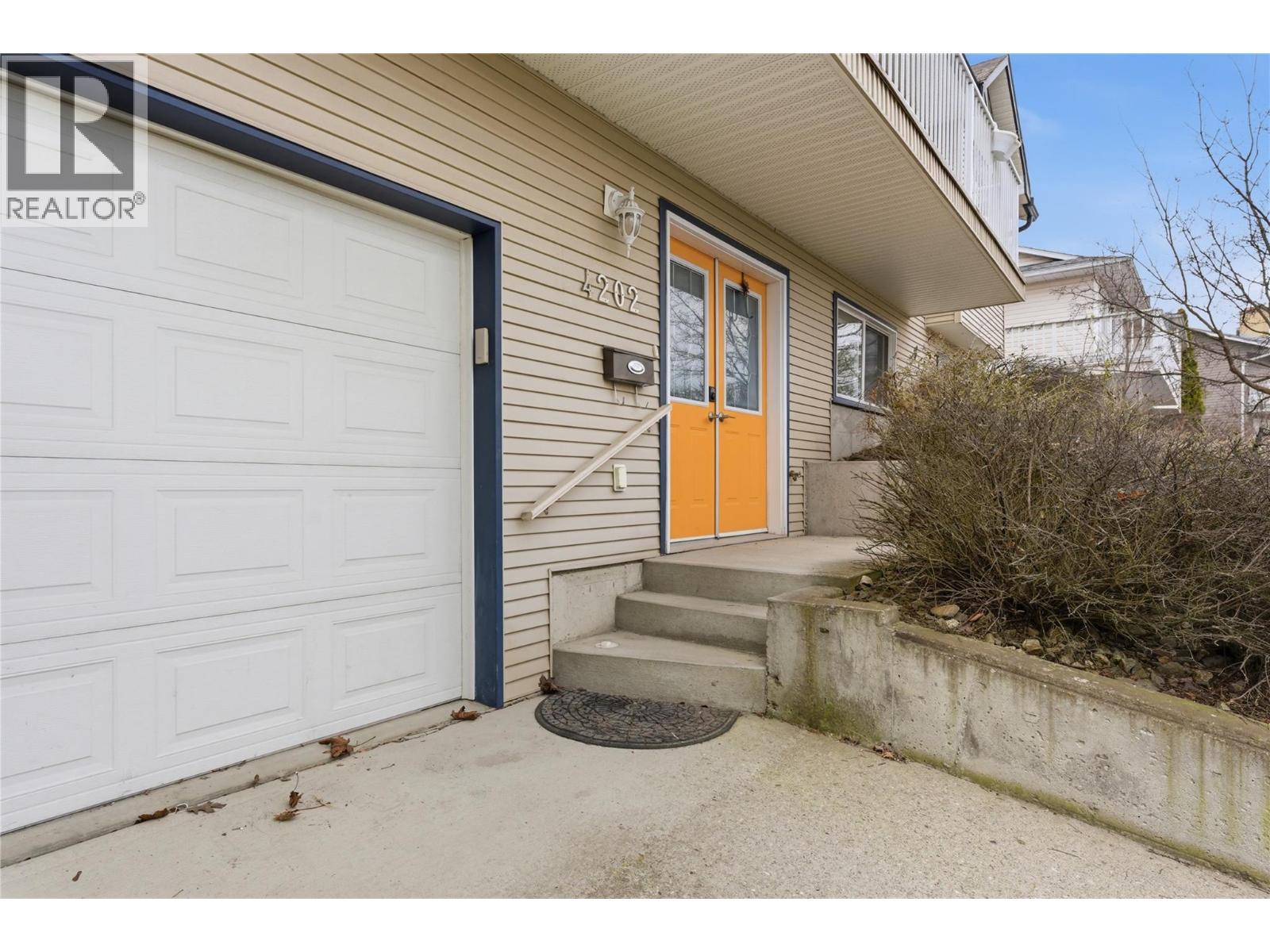 4202 15 Crescent, Vernon