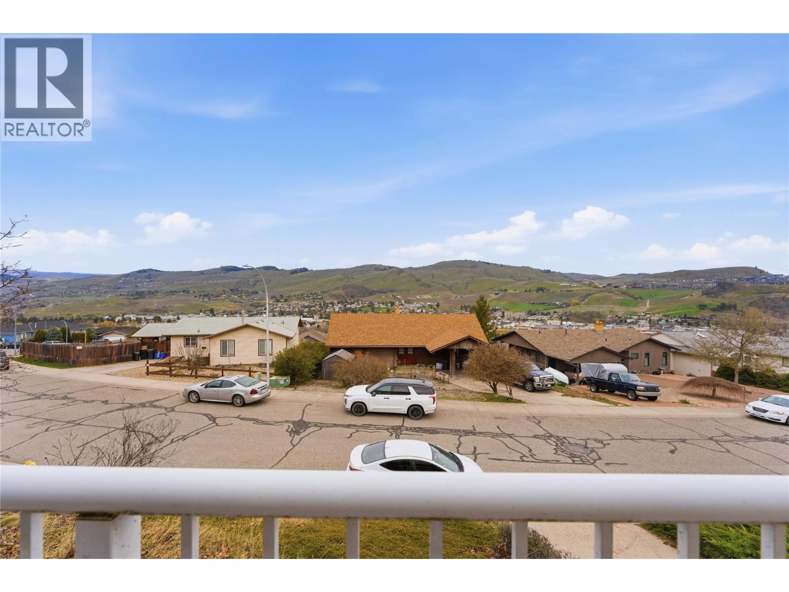 4202 15 Crescent, Vernon