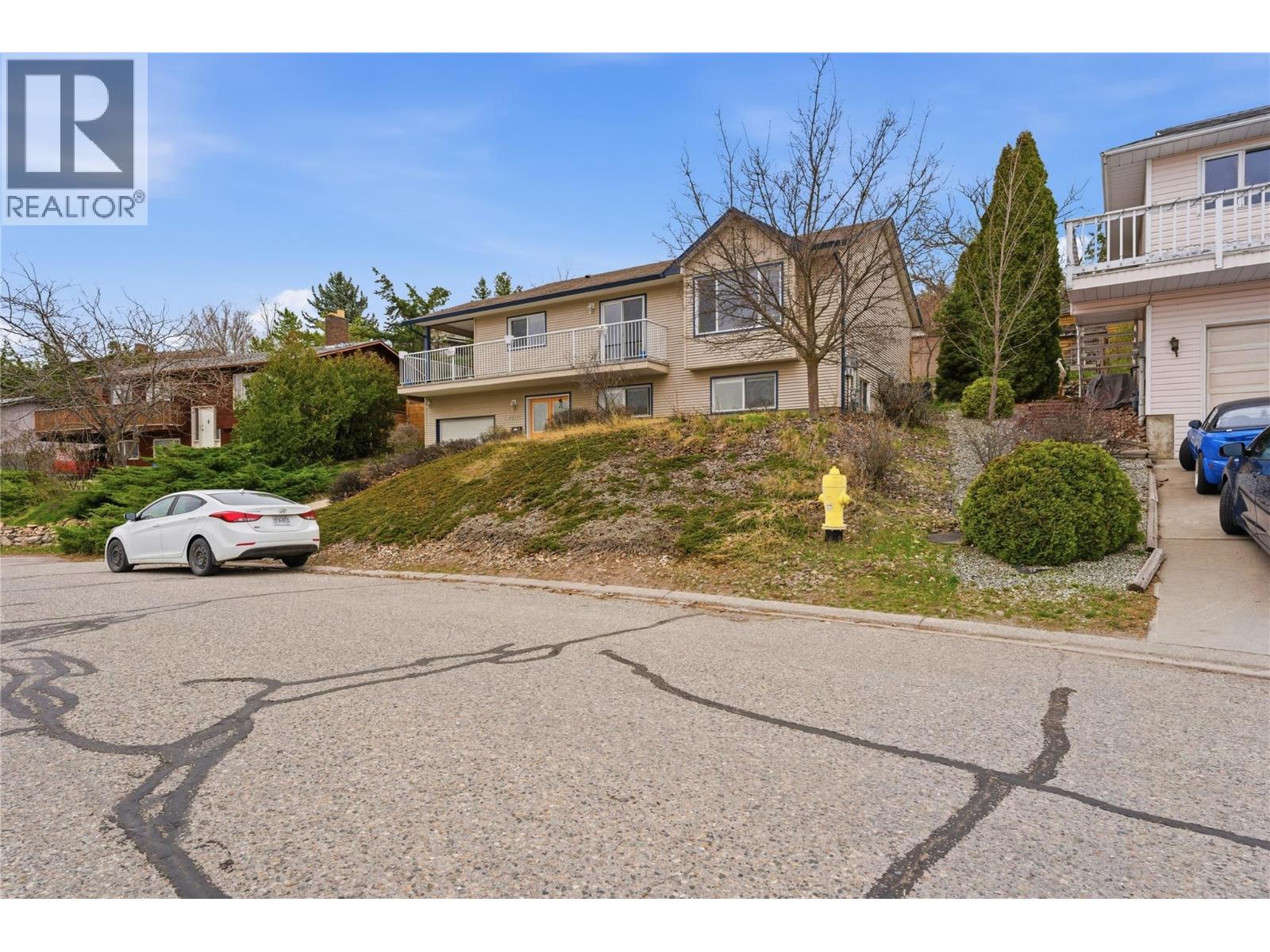 4202 15 Crescent, Vernon