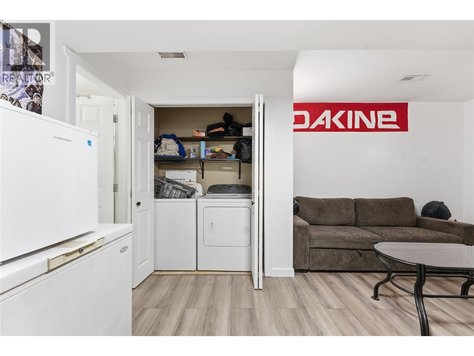 4202 15 Crescent, Vernon