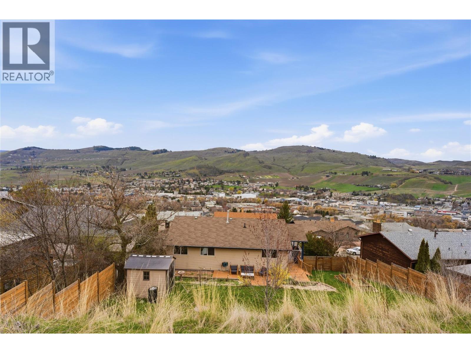 4202 15 Crescent, Vernon