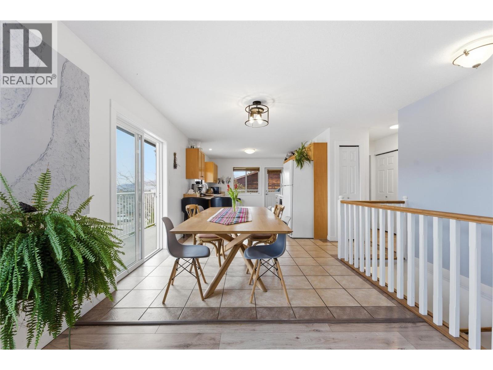 4202 15 Crescent, Vernon