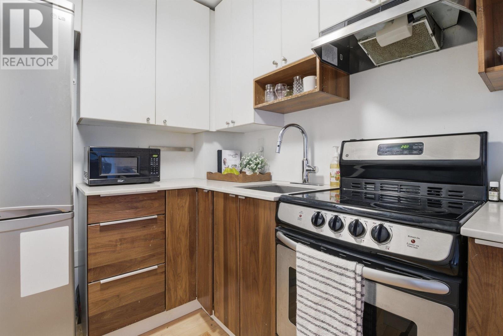 806 5959 SPRING GARDEN ROAD - 5