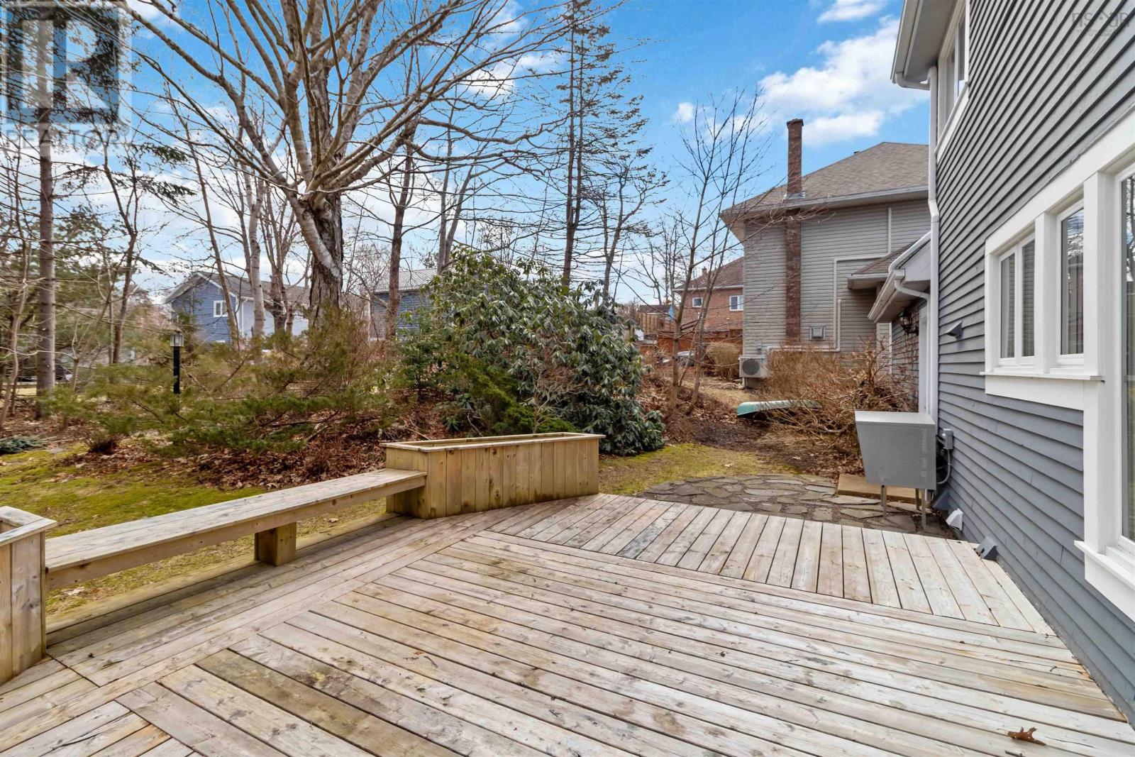 Property 44 of 47 of 198 Cresthaven Drive