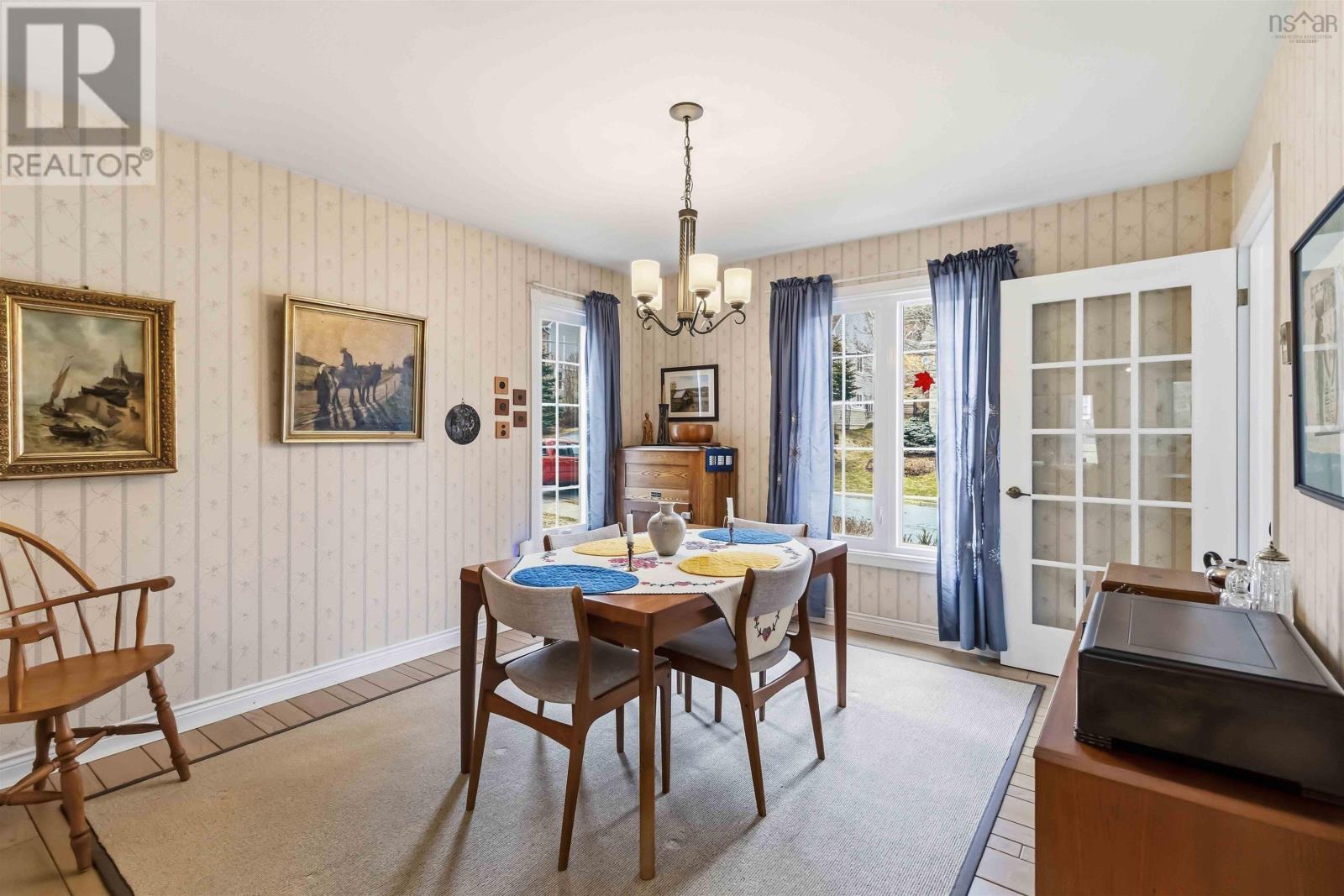 Property 21 of 47 of 198 Cresthaven Drive