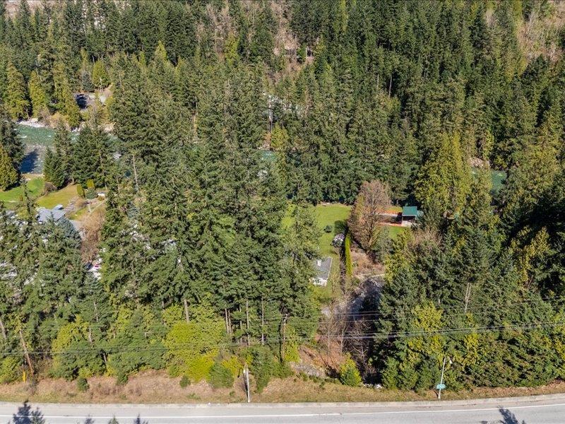 320 FORREST CRESCENT, Hope, Hope