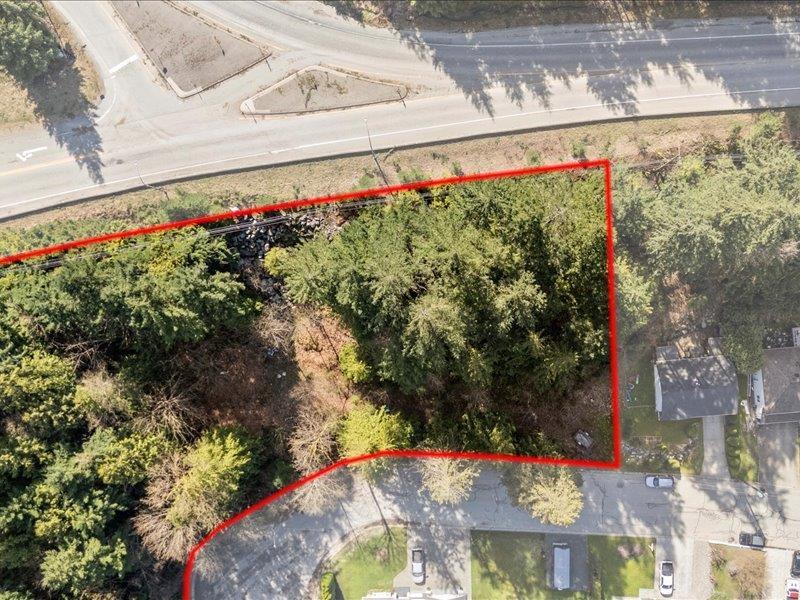 320 FORREST CRESCENT, Hope, Hope