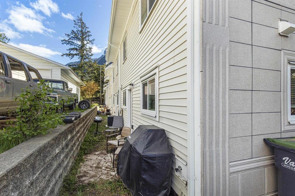 1 548 PARK STREET, Hope, Hope