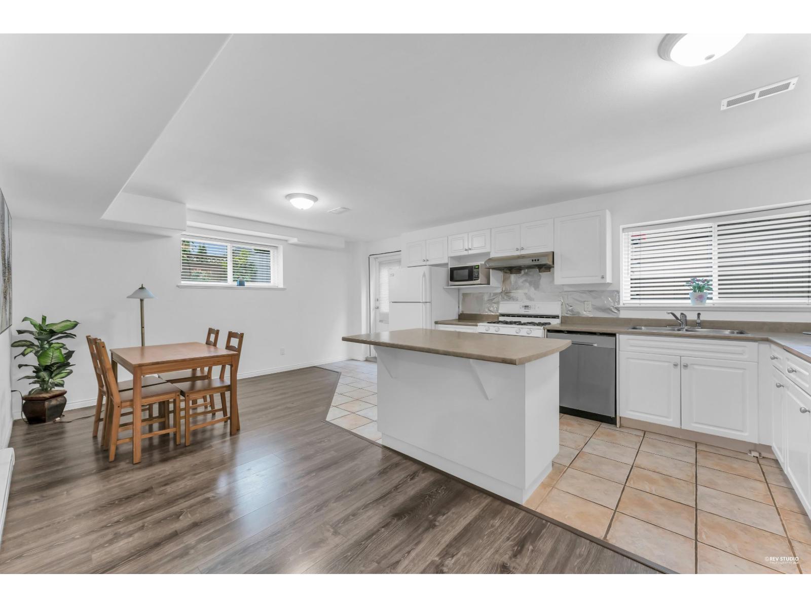 21048 86A AVENUE, Langley