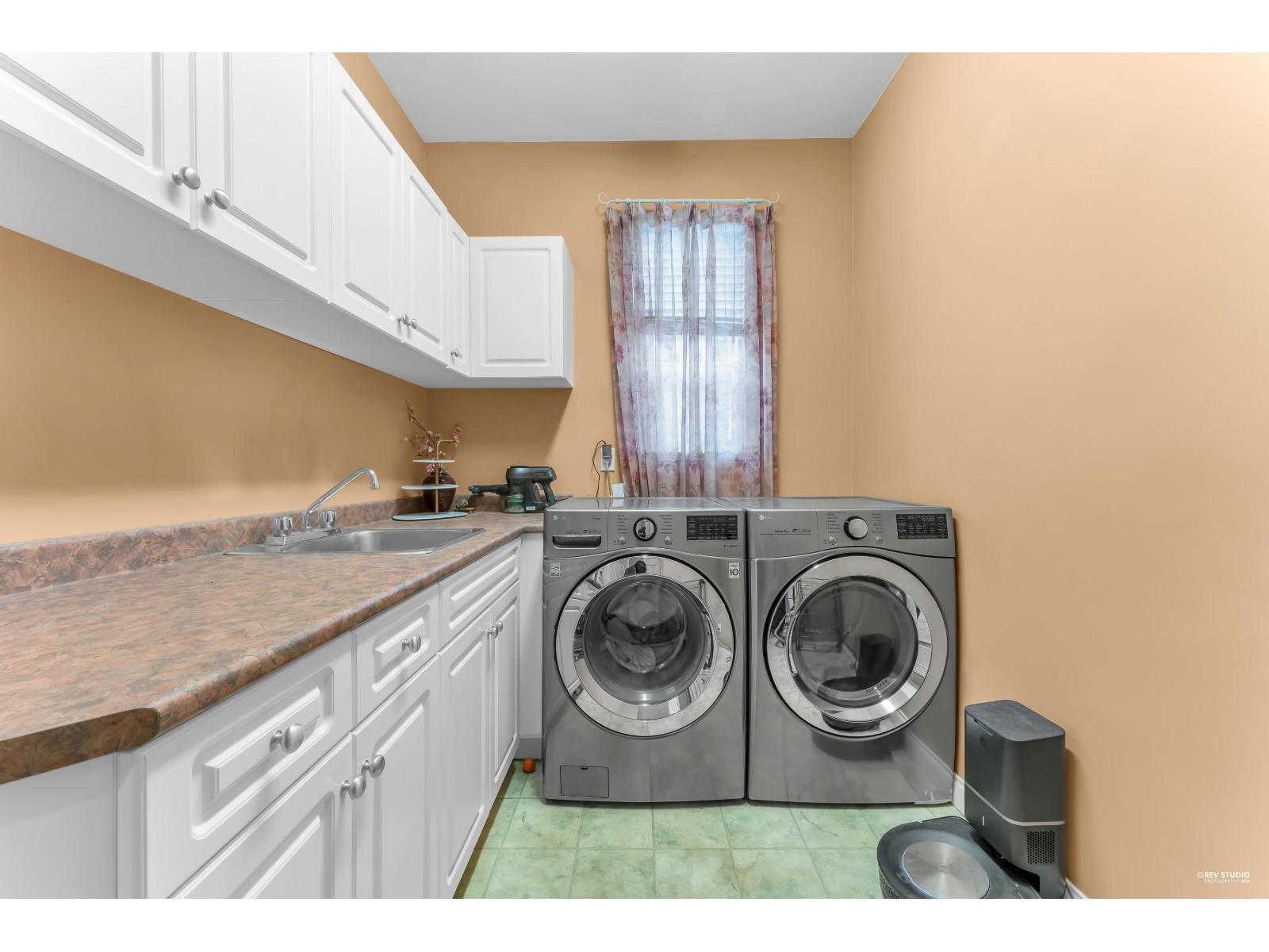 21048 86A AVENUE, Langley