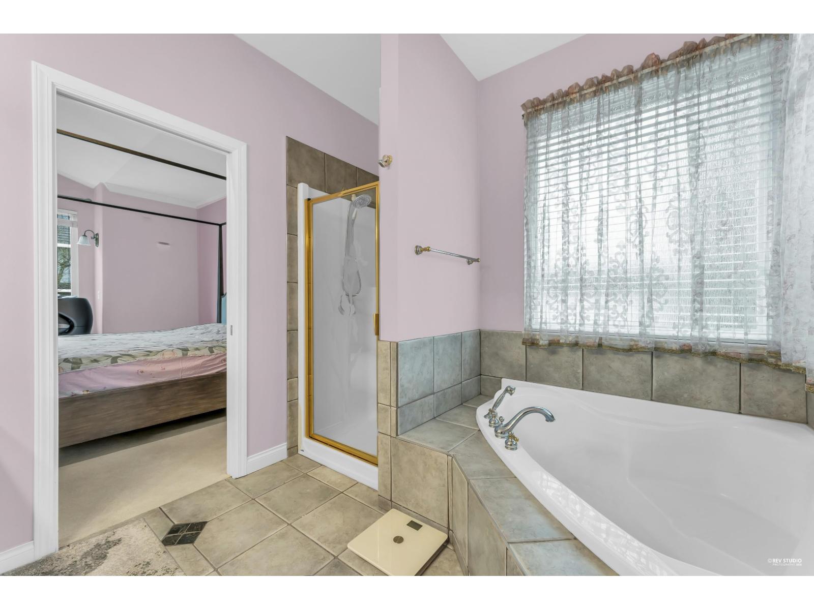 21048 86A AVENUE, Langley