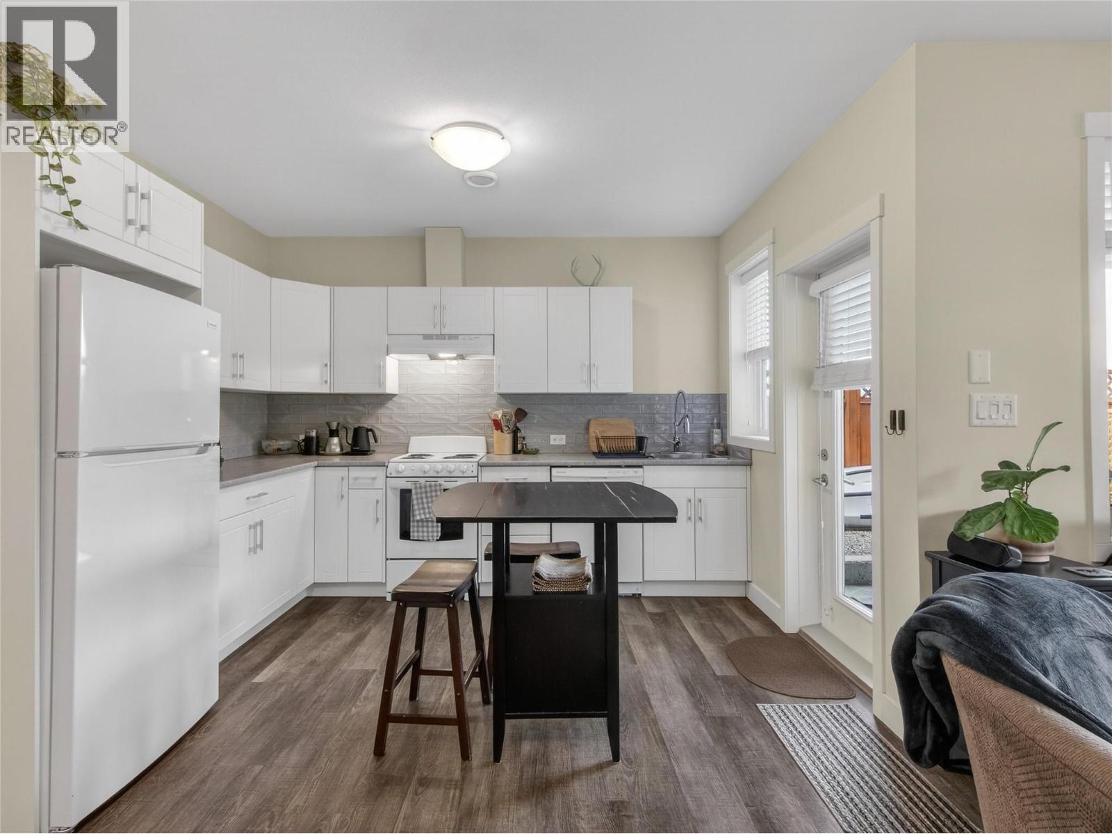 136 SENDERO Crescent, Penticton