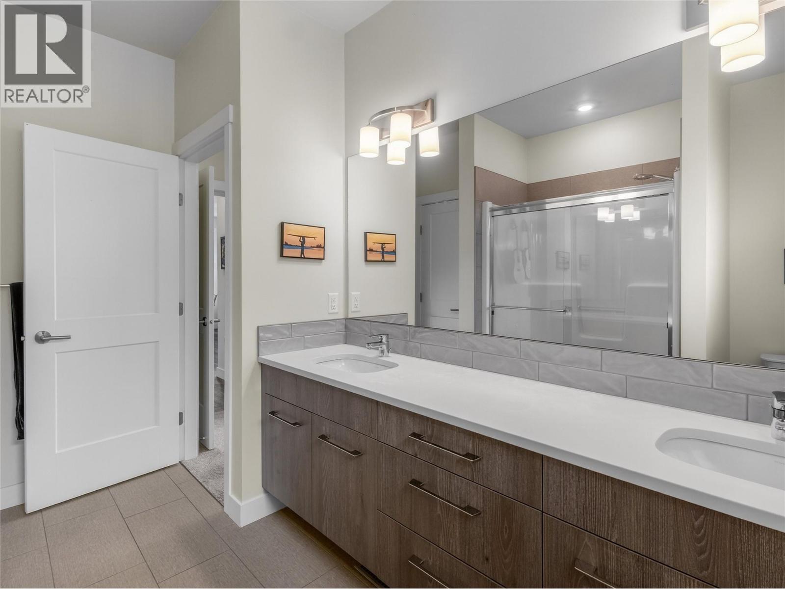 136 SENDERO Crescent, Penticton