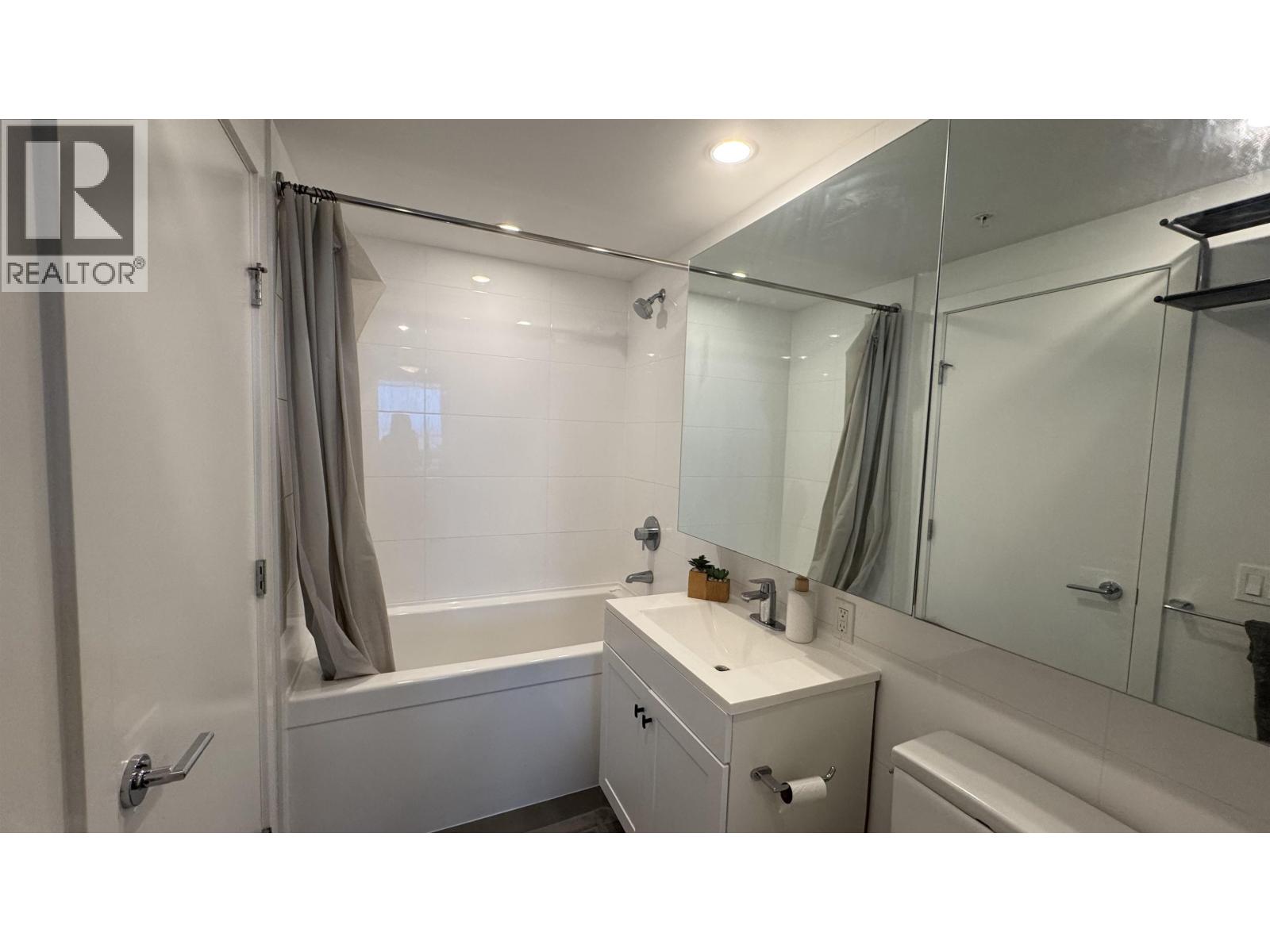 1007 5233 GILBERT ROAD, Richmond