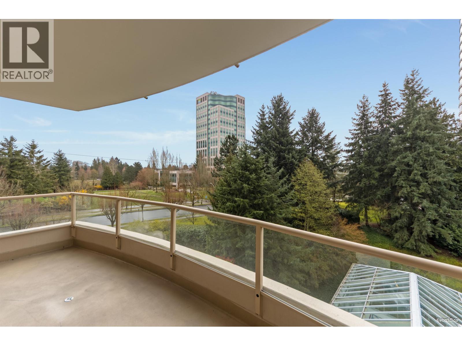 606 6838 STATION HILL DRIVE, Burnaby
