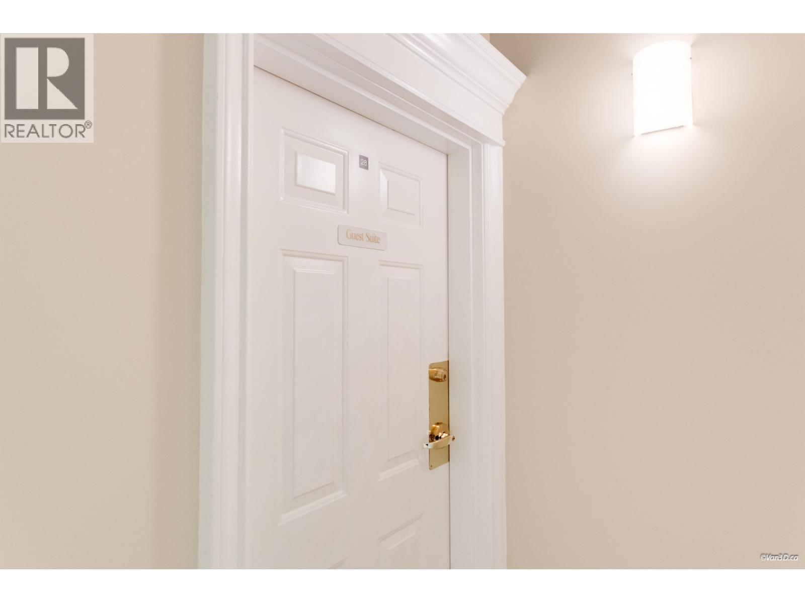 606 6838 STATION HILL DRIVE, Burnaby