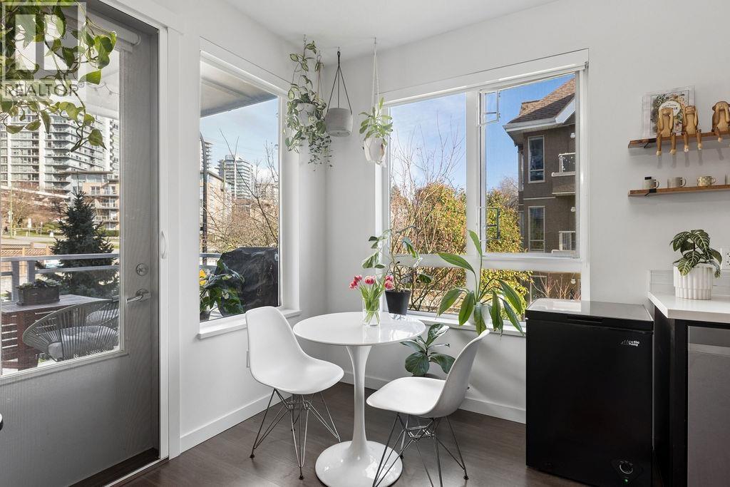 207 217 W 8TH STREET — photo 12