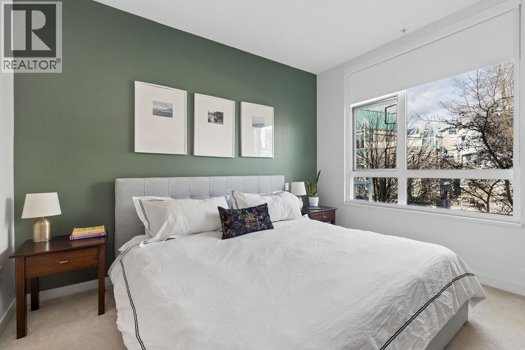 207 217 W 8TH STREET — photo 17