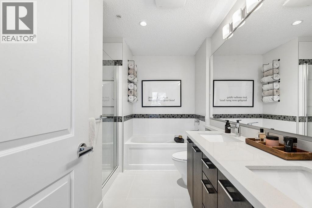 207 217 W 8TH STREET — photo 20