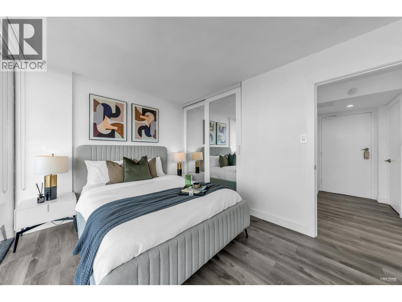 1202 650 16TH STREET, West Vancouver