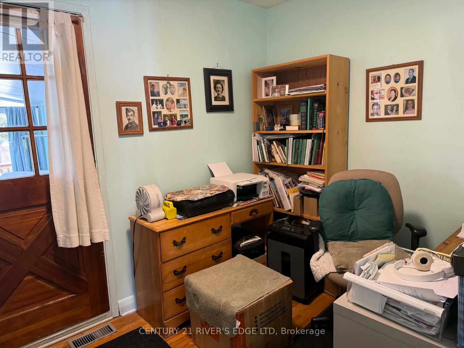 68 ALDERSHOT AVENUE - 10