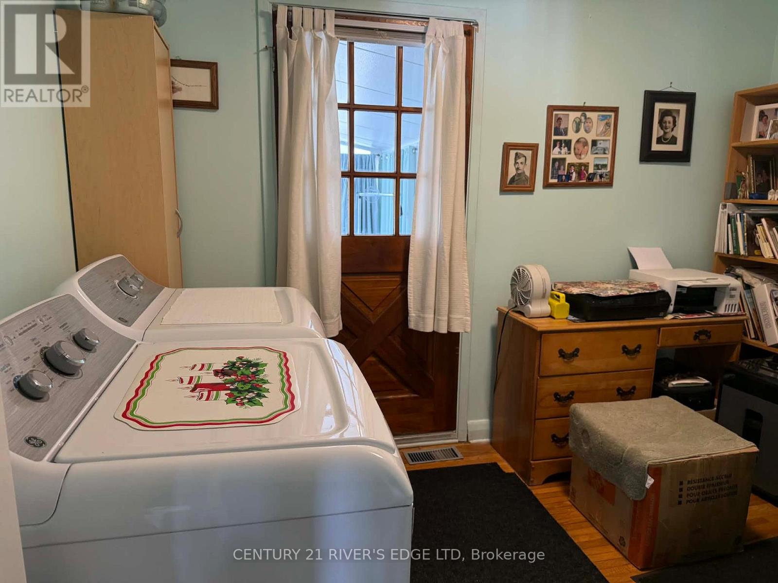 68 ALDERSHOT AVENUE - 11